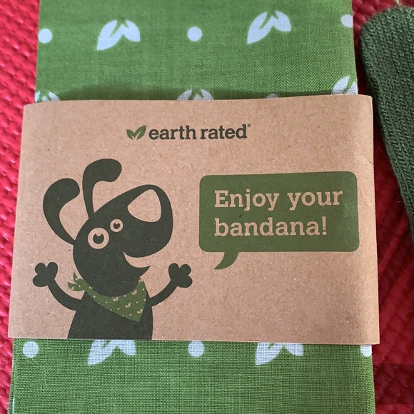 Brand New Earth Rated 🌱 Doggie 🐶 Bandana & Knit Gloves - Picture 2 of 6